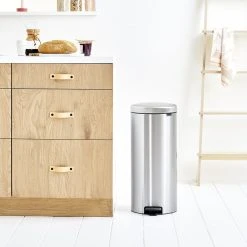 Brabantia Poubelle à Pédale NewIcon, 30L - Matt Steel -Pegane Shop brabantia poubelle a pedale 30l matt steel 114380 4