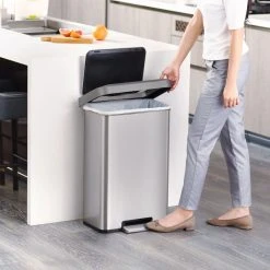 EKO Poubelle à Pédale Cozy 45 L Argenté Mat 8 EKO Poubelle à Pédale Cozy 45 L Argenté Mat -Pegane Shop eko poubelle a pedale cozy 45 l argente mat 11519592 30175434 1140x1140