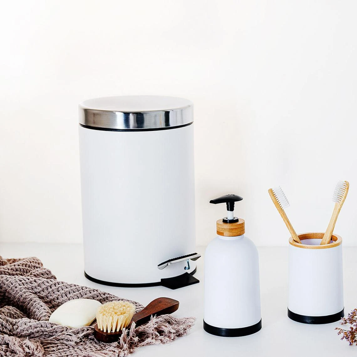 Poubelle à Pédale Quid Cabinet Métal Blanc (3L) 2 Poubelle à Pédale Quid Cabinet Métal Blanc (3L) - Image 2