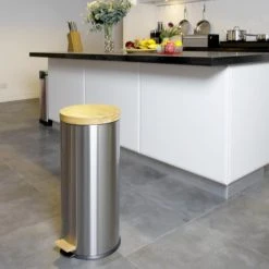 Kitchen Move Poubelle De Cuisine à Pédale FOREST En Bois Et Acier 30L -Pegane Shop poubelle de cuisine a pedale forest en bois et acier 30l 9340783 24397331 1140x1140