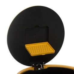 Atmosphera, Createur D'Interieur Poubelle Métal "delta" 30 Litres Atmosphéra - Ocre 8 Atmosphera, Createur D'Interieur Poubelle Métal "delta" 30 Litres Atmosphéra - Ocre -Pegane Shop poubelle metal delta 30 litres atmosphera ocre 11778394 31095364 1140x1140